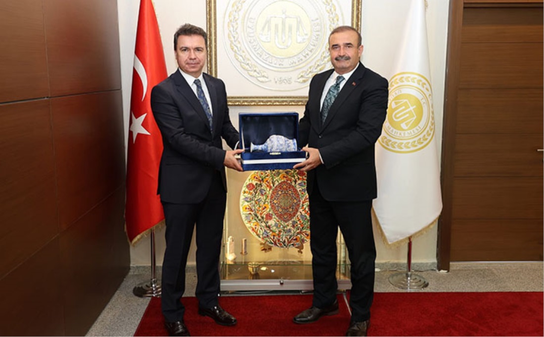Ankara Cumhuriyet Başsavcısı Sayın Gökhan Karaköse ve Ankara Komisyon Başkanı Sayın Murat İLHAN, Başkanımız Sayın Rıdvan Güleç'i Makamında Ziyaret Etti.